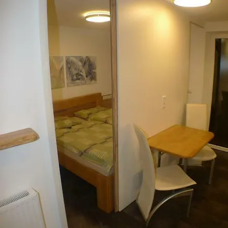 Domicil 45 アパート *